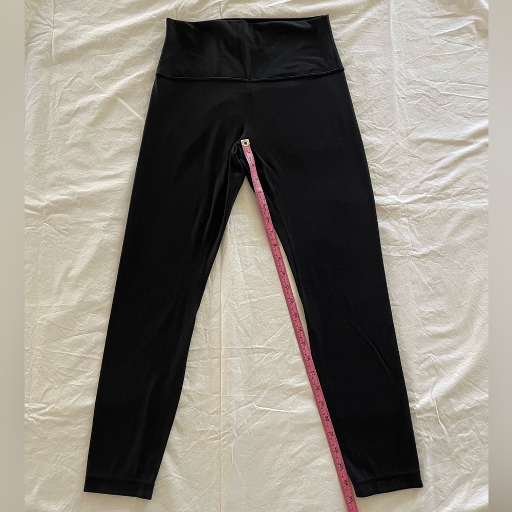 Lululemon Align 25” size 8 black leggings
